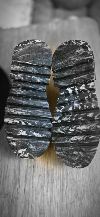 Чорні шкіряні туфлі