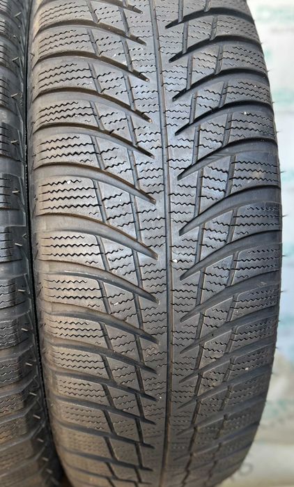 Скад шин б/в. 215/65 R17 Bridgestone Blizzak LM001
