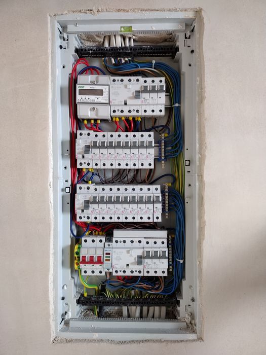 Instalacje elektryczne, modernizacje, wymiana, montaż, Elektryk Leszno