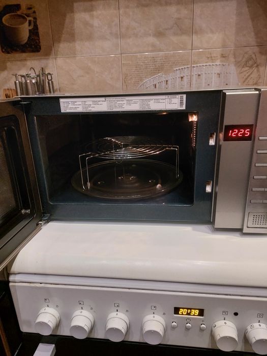 Микровалновка Samssung с грилем