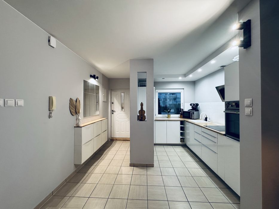 3 pok SEGMENT z ogrodem, miejscem postoj Józefosław - basen, silownia