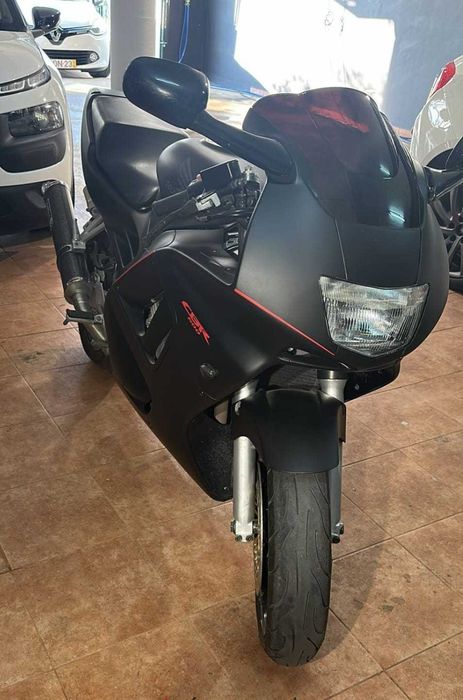 CBR 600 Impecável