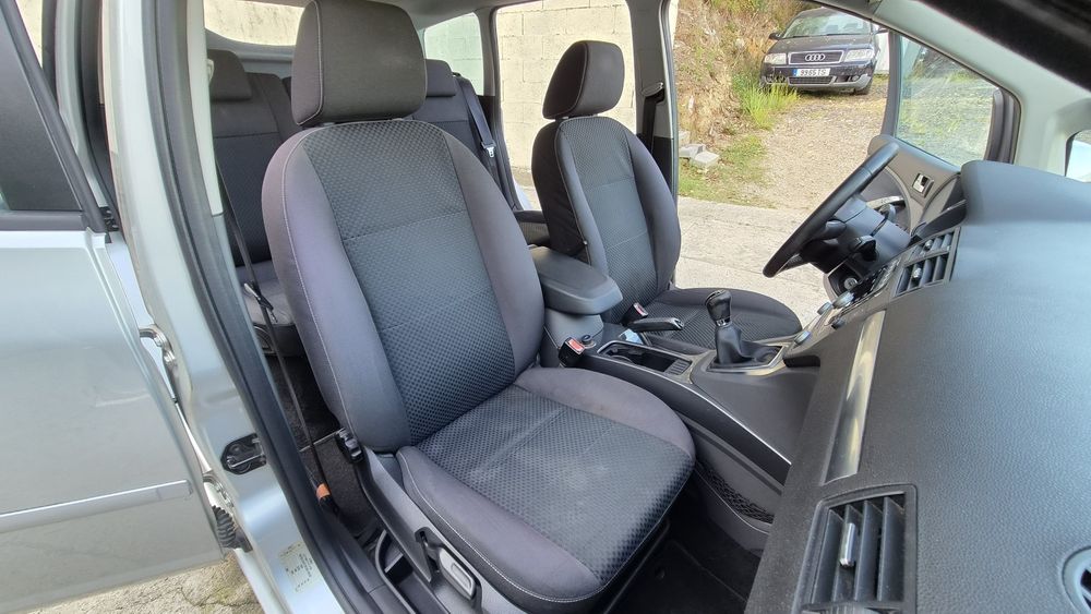 Fora C-Max 1.6 TDCI Titanium 109cv467076599891906569
