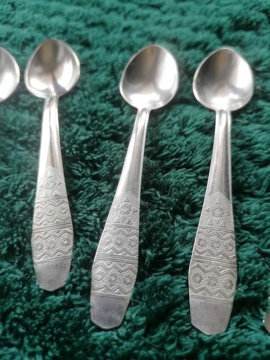 Zestaw starych, radzieckich sztućców - małych łyżeczek