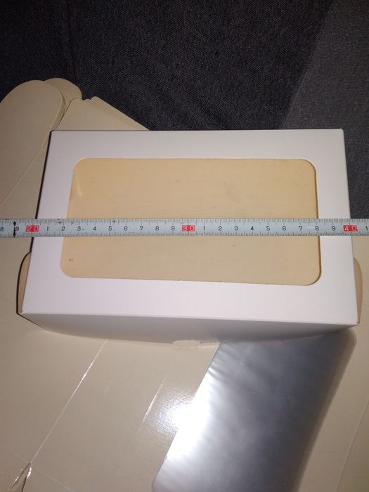 Упаковочная коробка с окошком,белая, 200*130*50мм.