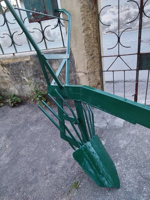 Arado de tirar batatas