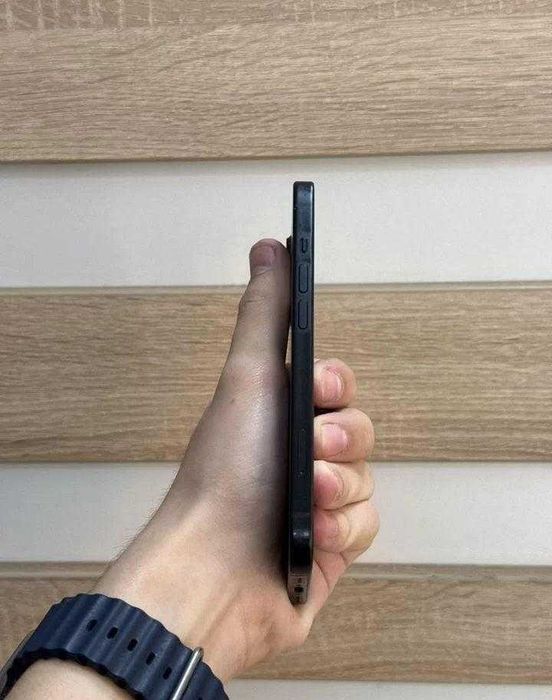 iPhone 15, 128 ГБ