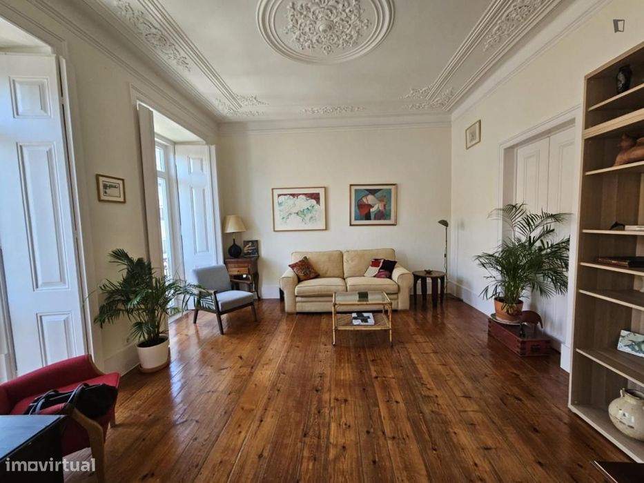 Apartamento com 3 quartos - localizado em Rato Lisbon