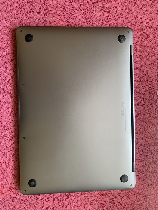 MacBook Pro 13" 2016 | 256GB SSD | Necessita Troca de Bateria
