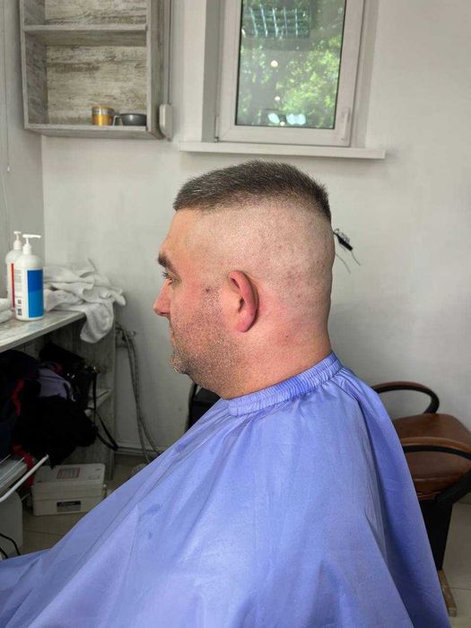 Парикмахер , мастер маникюра с выездом на дом