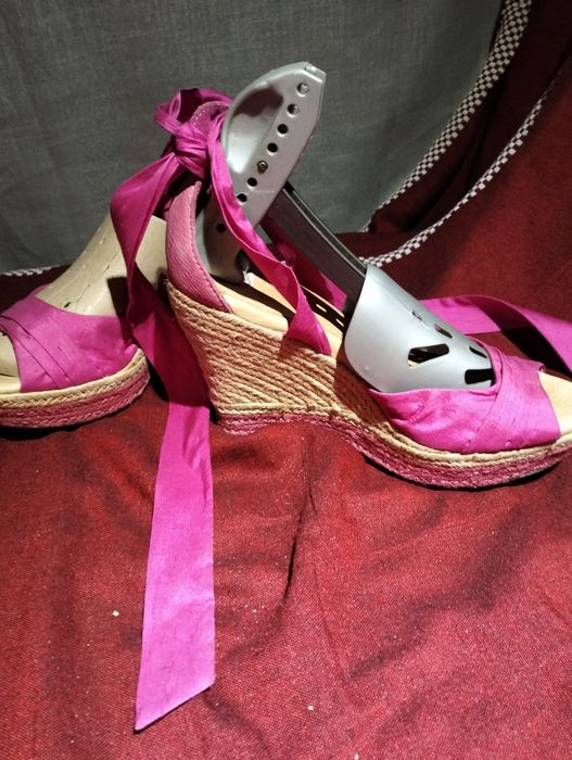 Buty sandały na koturnie UGG