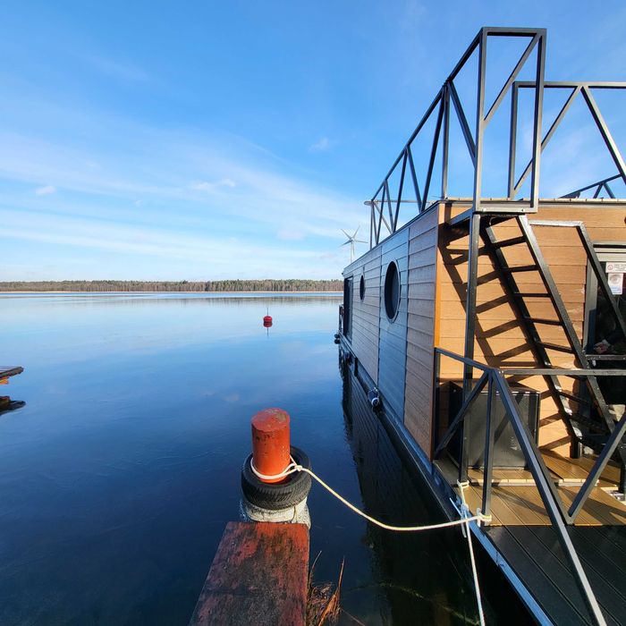 Domek nad jeziorem (Na wodzie)