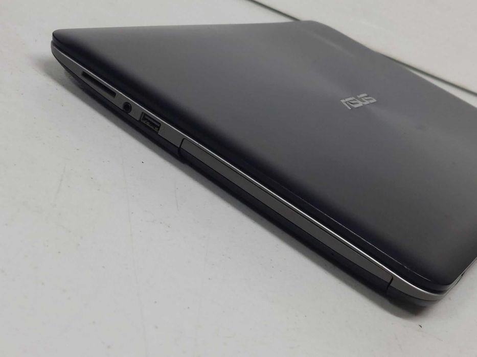 Asus i5 SSD 12Gb Ram Windows 11