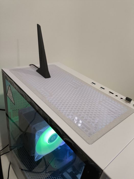 Pc RTX 5060ti 16GB + Ryzen 7 8700F + Corsair DDR5 32gb LED + MS B850I