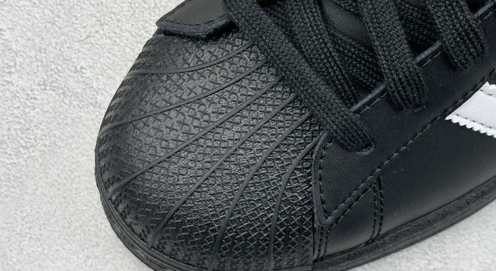 Nowe adidas Superstar XLG Black White R.40