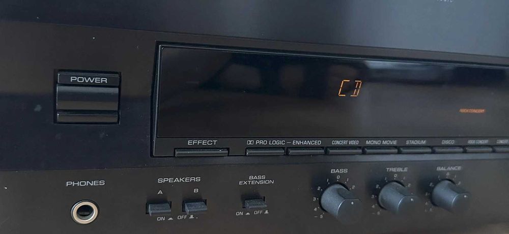 Amplificador AV Yamaha DSP-A592 - Natural Sound 5.1