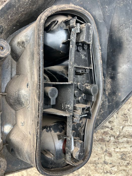 Фонари renault laguna Универсал 00-06г с платами цена за шт