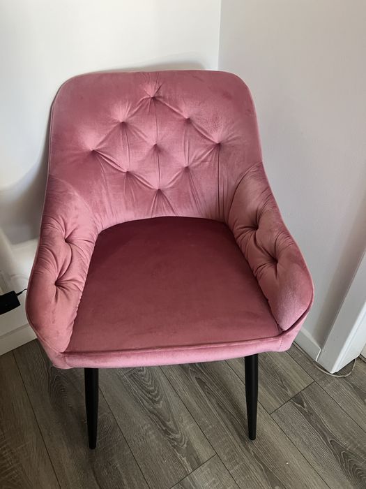 Cadeira / Poltrona em Veludo Rosa