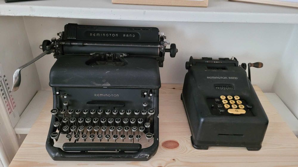 Maquinna de escrever e maquina de calcular Remington
