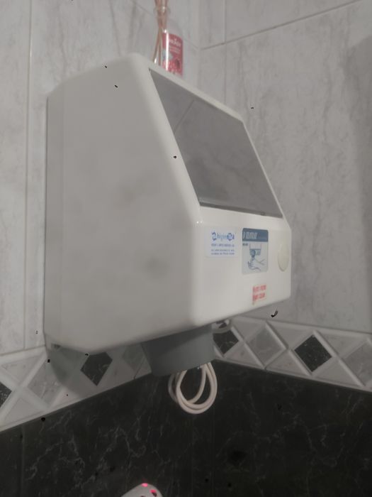 Secador de mãos em bom estado