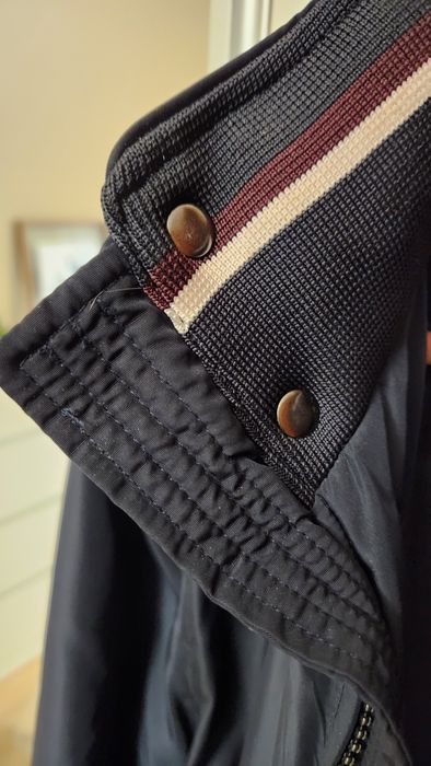 Blusão Sacoor  com carapuço