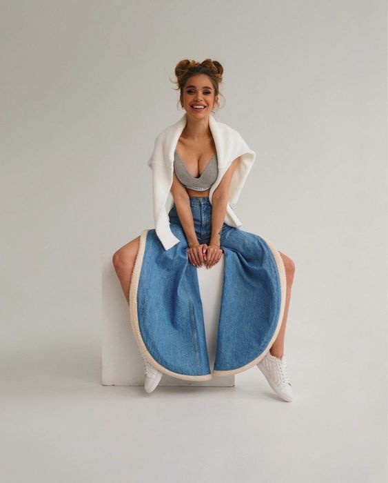 Джинси кльош  від українсього бренду ksenia schnаider