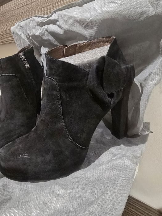 Botins Senhora camurça