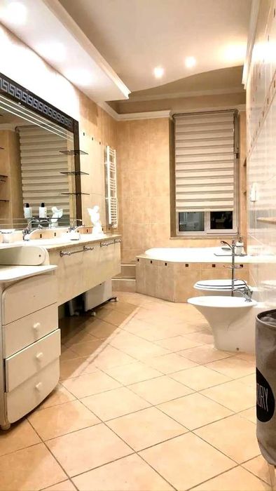 Золоті ворота Гончара Ярославов вал Град Золотые ворота Печерск Центр