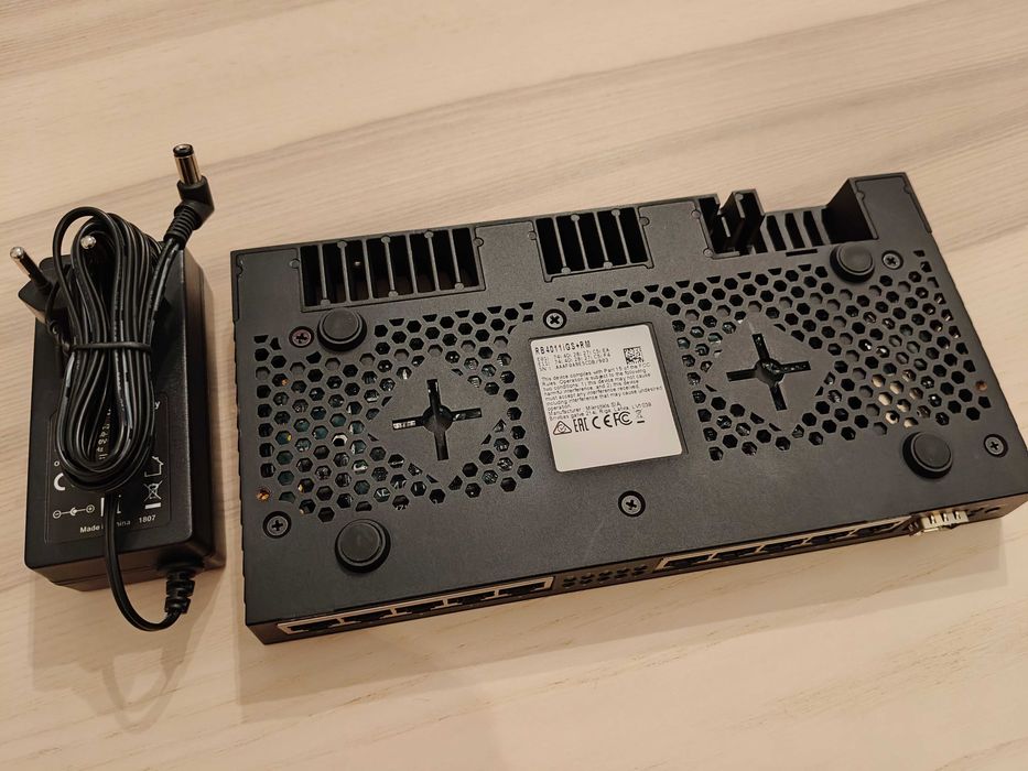MikroTik RB4011iGS