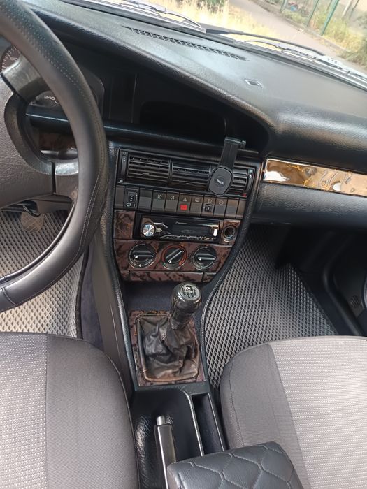 Продам Ауди 100 с4