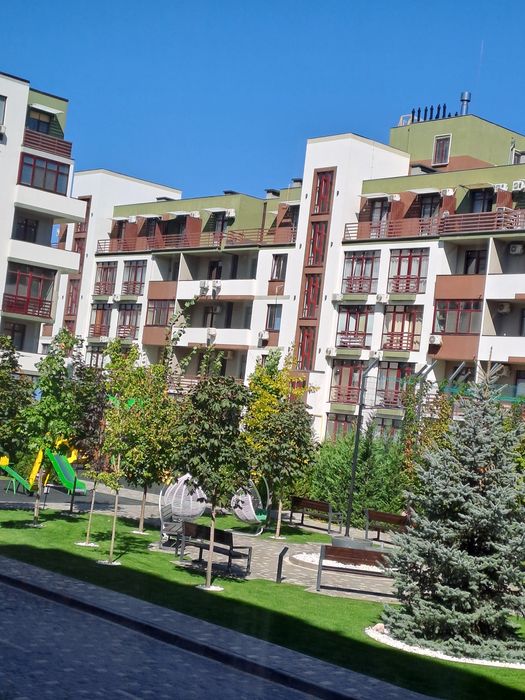 Сдам  квартиру студию в ЖК Смарт- сити . 7500грн