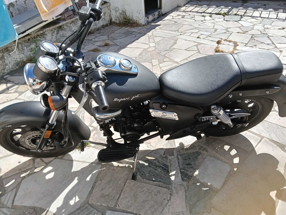 Keeway Superlight 125 de 2018 - Mota Cruiser 125cc