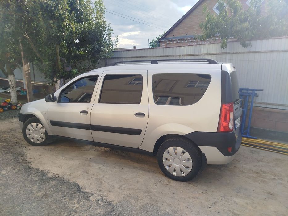 Продам машину DACIA LOGAN