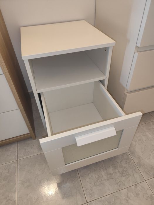 Mesa de cabeceira / móvel  Brimnes IKEA