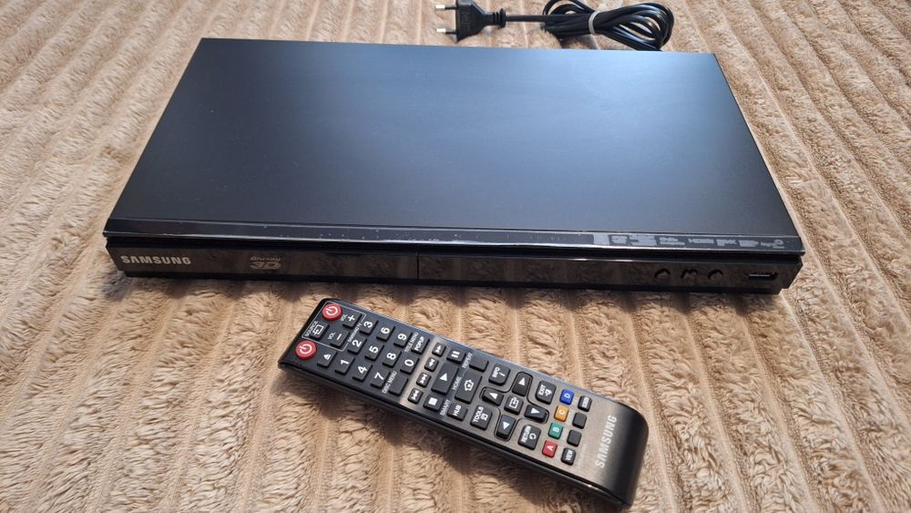 Bluray SAMSUNG BD-E5500 + Pilot , 100% sprawny , DVD , CD , HDMI , Ładny stan! USB