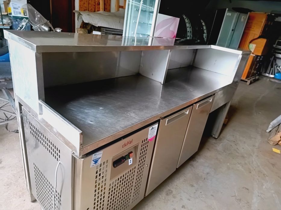 Balcão de serviço com refrigeração