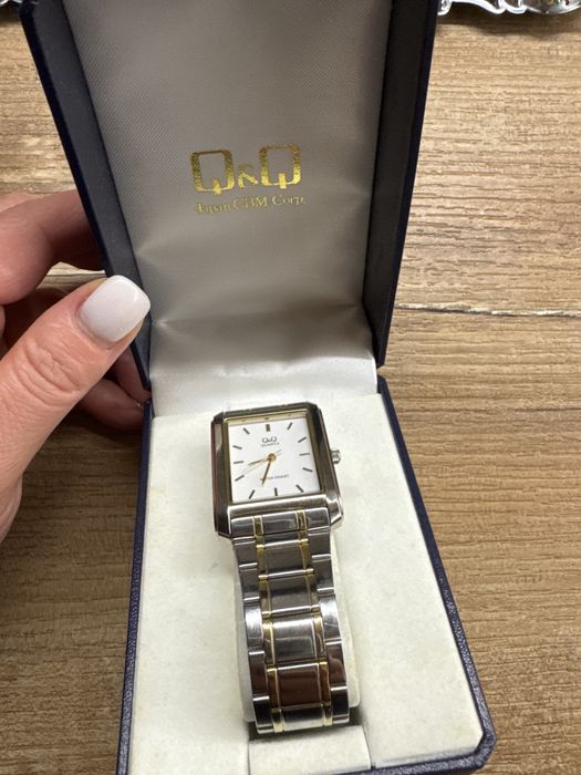 Часы оригинал Q&Q QUARTZ
