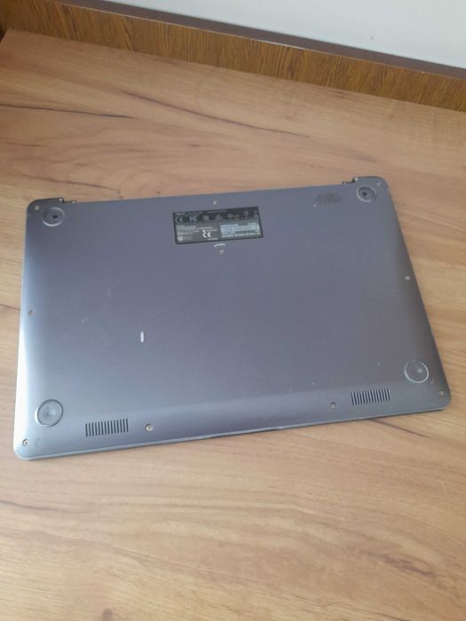 Laptop Asus VivoBook R520U | Intel Core i3 8gen, 8gb ram/256 GB ssd, 500gb hdd/ Win 10 Home