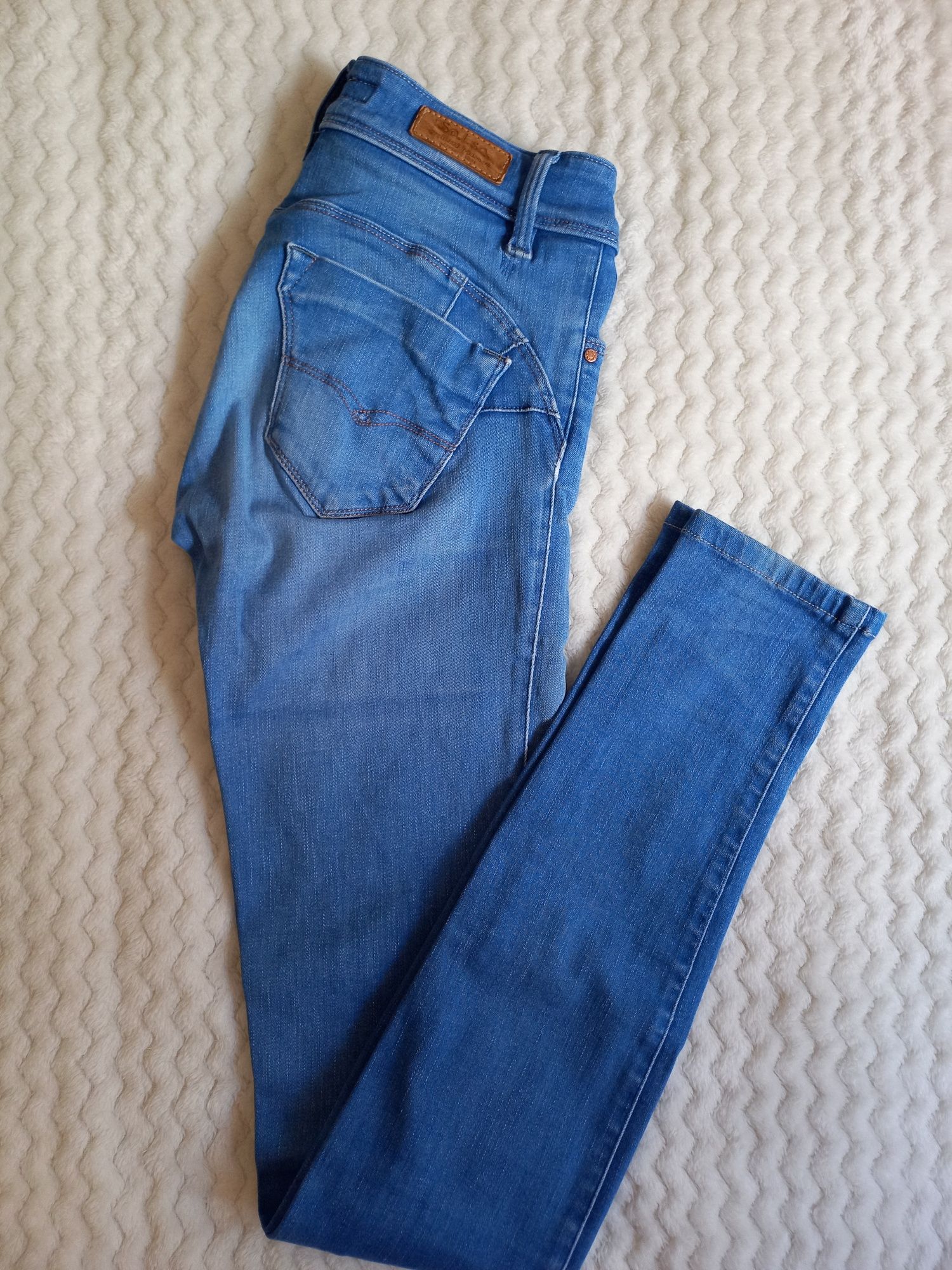 Calças Push Up Salsa Jeans Lumiar • OLX Portugal