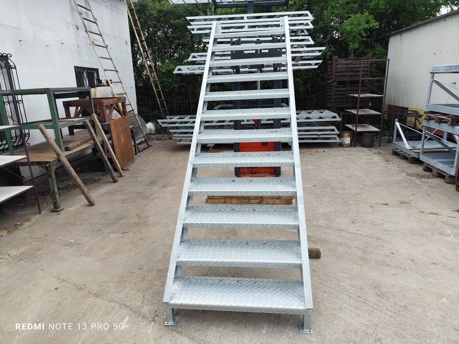 Schody metalowe wejście na 244cm loft 12 stopni