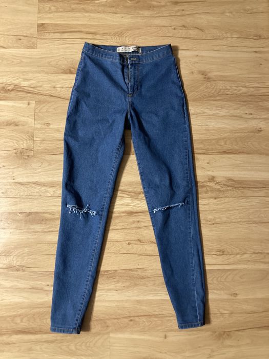 Jeansy z dziurami Denim Co