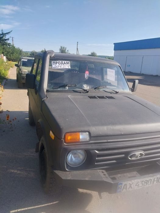 Продам авто ниву в хороше технічному сомтоянит
