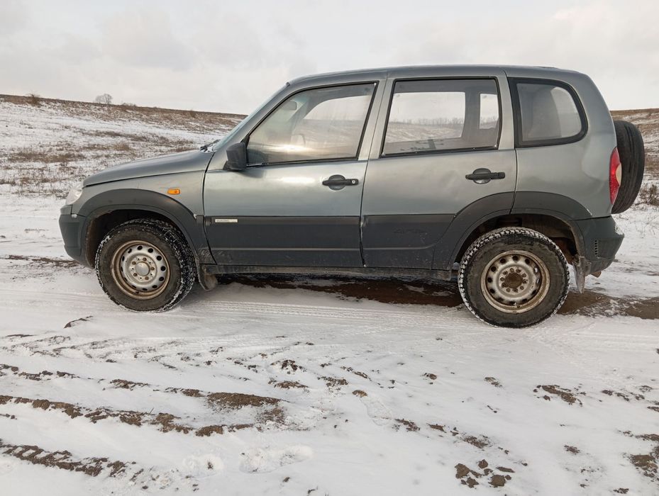 Продам ниву шевролє