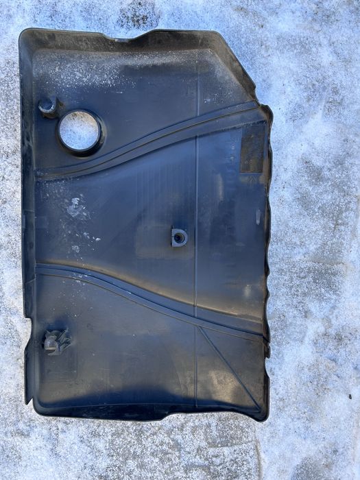 Кришка двигуна FORD C-MAX