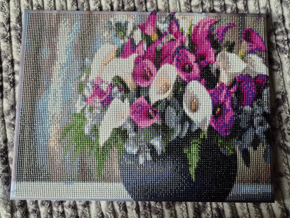 Готові картини фарби і алмазна ліпка