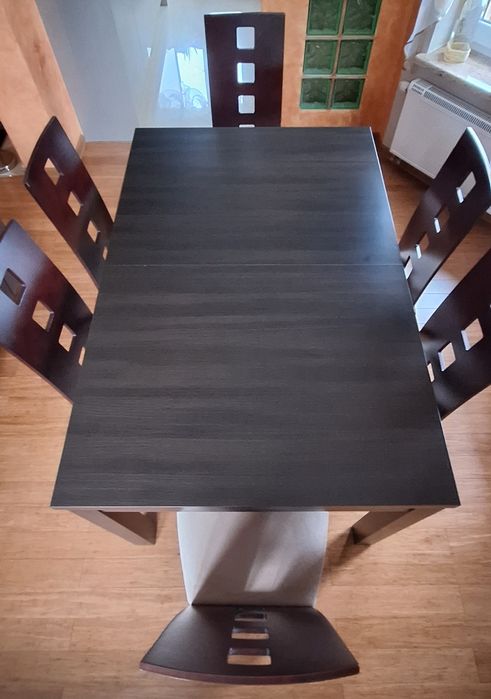 Stół rozkładany plus 6 krzeseł 140x90