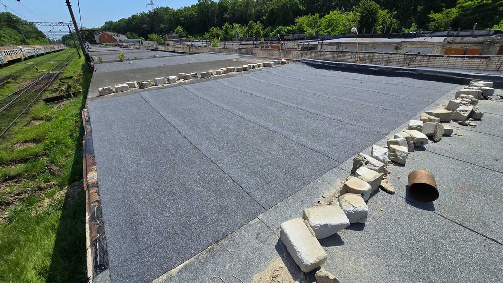 Покрівельні роботи. Ремонт даху рубероїдом. Євро рубероїд. Покрівля