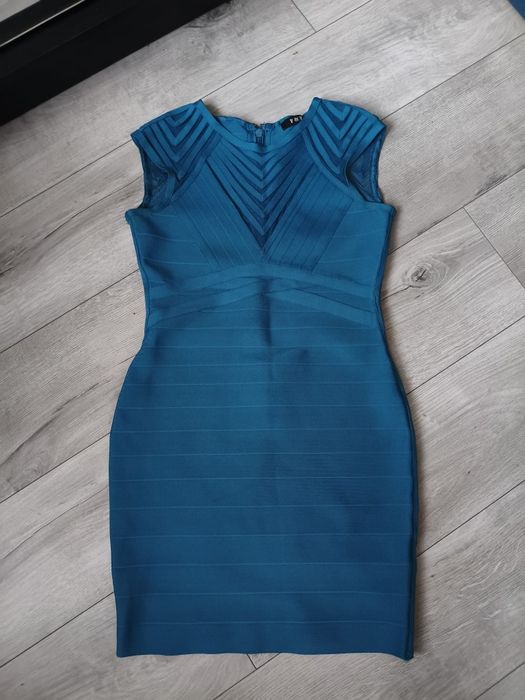Bandażowa sukienka