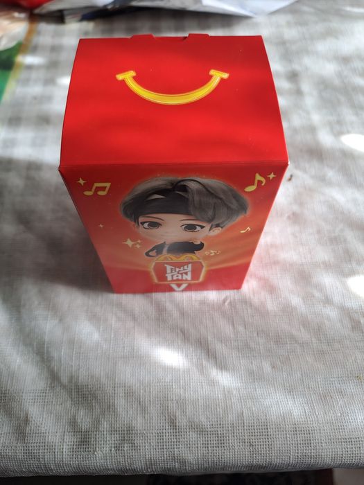 Tiny Tan V - BTS McDonald's64751968343169121