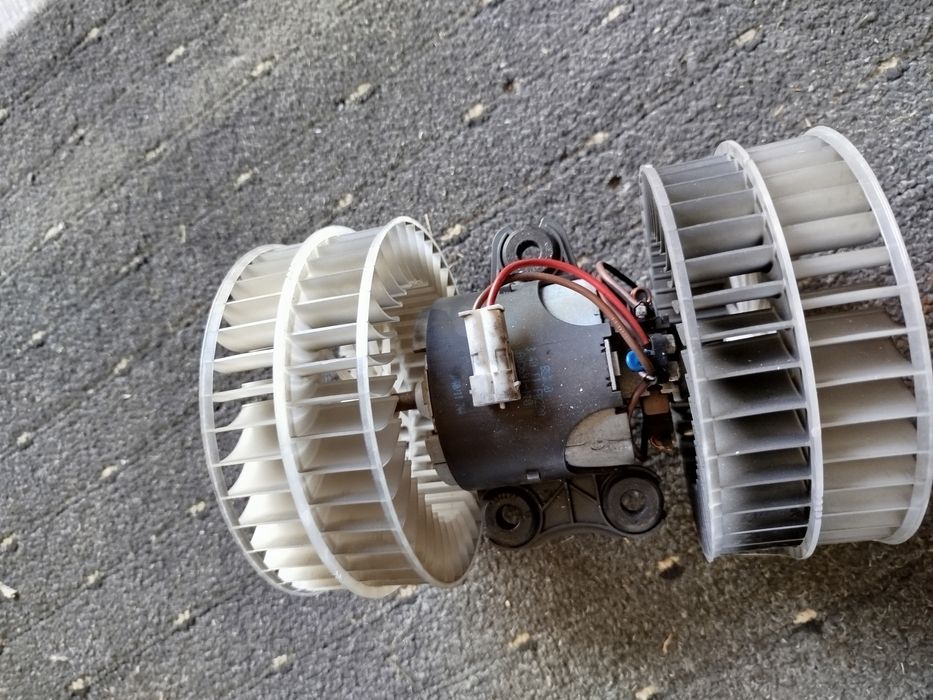 Вентилятор пічки автомобіля.